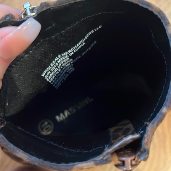 new with tags heeled boots / booties - Picture 6 of 7